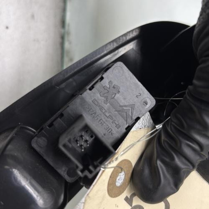 Interrupteur de leve vitre arriere gauche PEUGEOT 308 1 Photo n°4