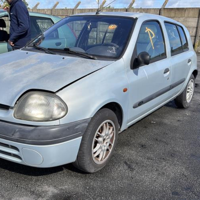 Aile avant gauche RENAULT CLIO 2 Photo n°5