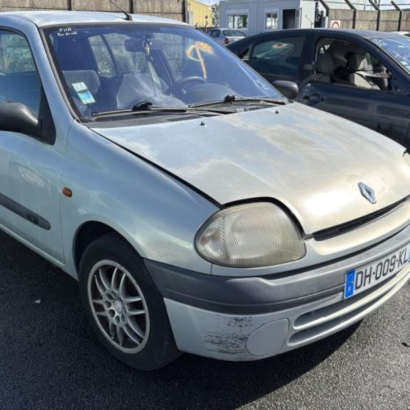 Aile avant gauche RENAULT CLIO 2 Photo n°6