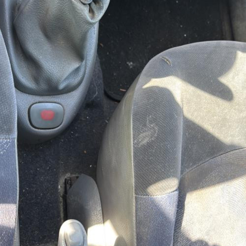 Aile avant gauche RENAULT CLIO 2 Photo n°19