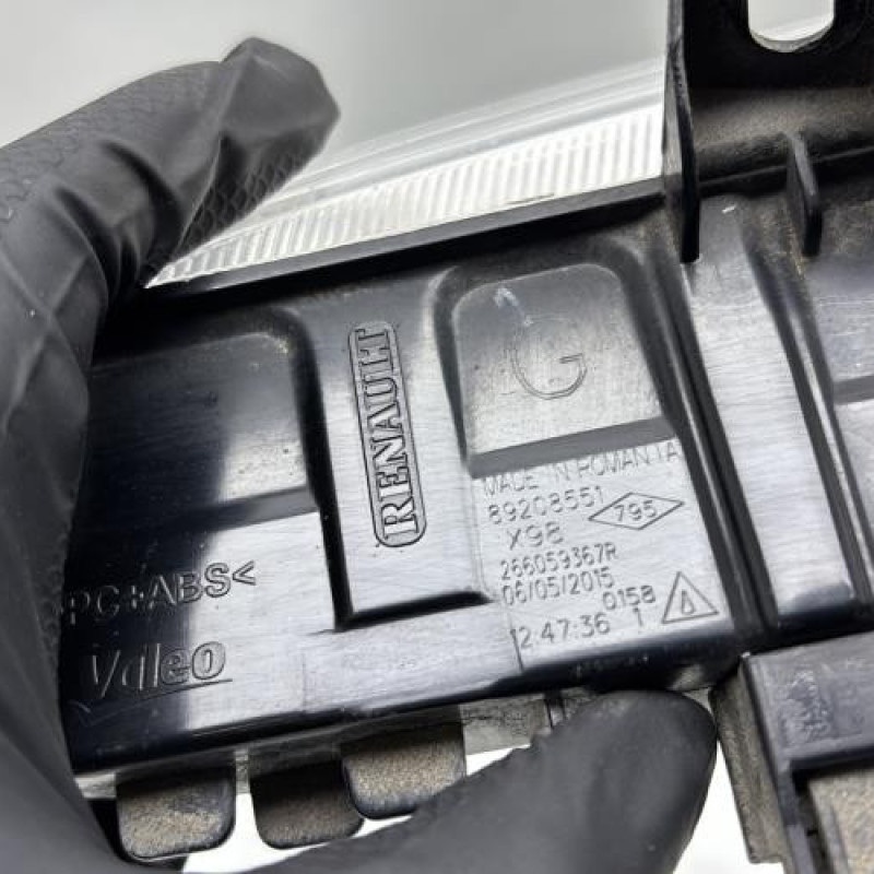 Feu diurne avant gauche RENAULT CLIO 4 Photo n°4