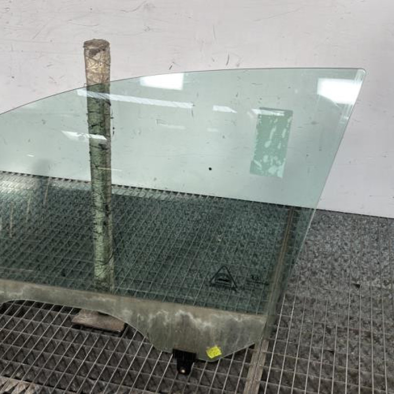 Vitre avant gauche KIA SPORTAGE 3 Photo n°3