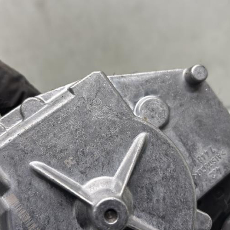 Moteur essuie glace arriere RENAULT CLIO 5 Photo n°4