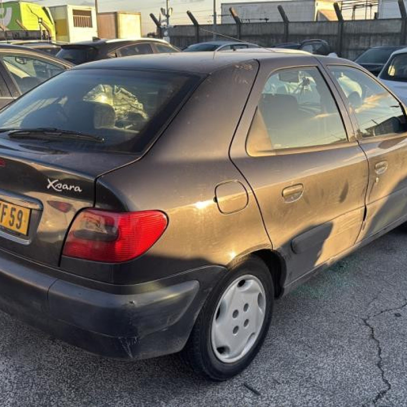 Porte avant droit CITROEN XSARA Photo n°18