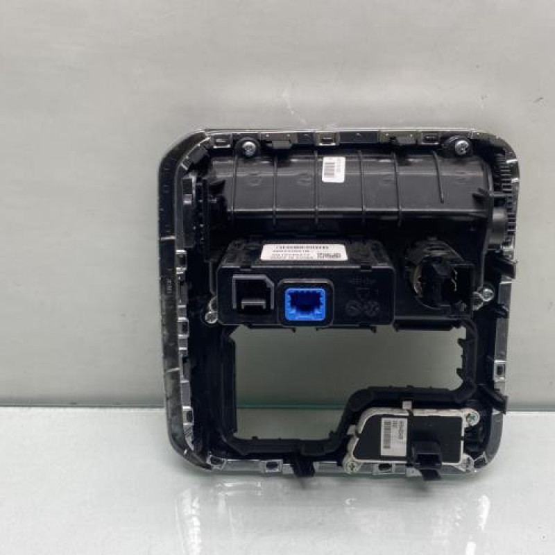 Prise port USB RENAULT TALISMAN Photo n°4