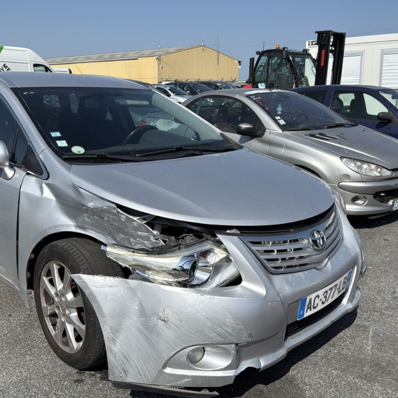 TOYOTA AVENSIS 3 PHASE 1 BREAK 2.2 D4D - 16V TURBO Photo n°3