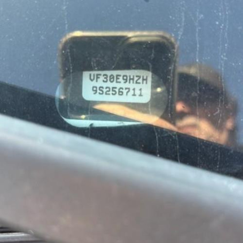 Baguette de coffre PEUGEOT 5008 1 Photo n°6