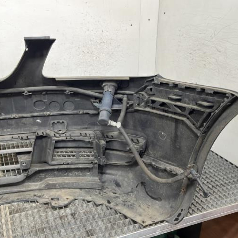 Pare choc avant VOLKSWAGEN TOURAN 1 Photo n°4