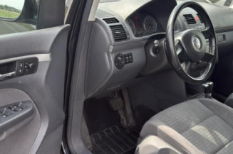 Pare choc avant VOLKSWAGEN TOURAN 1