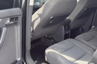 Pare choc avant VOLKSWAGEN TOURAN 1