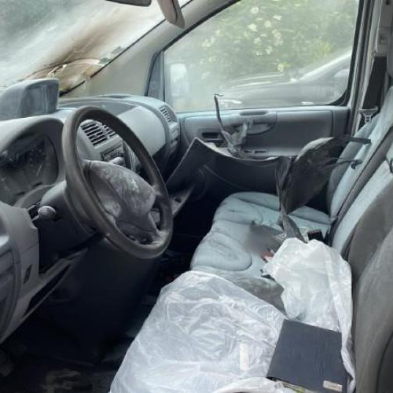 Porte avant droit PEUGEOT EXPERT 3 Photo n°17