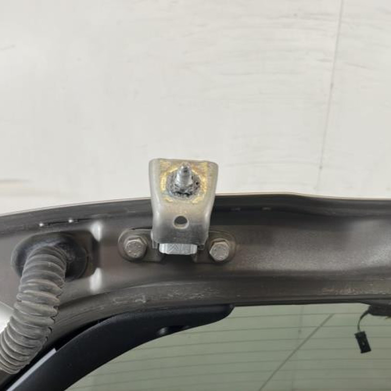Malle/Hayon arriere PEUGEOT 208 1 Photo n°6