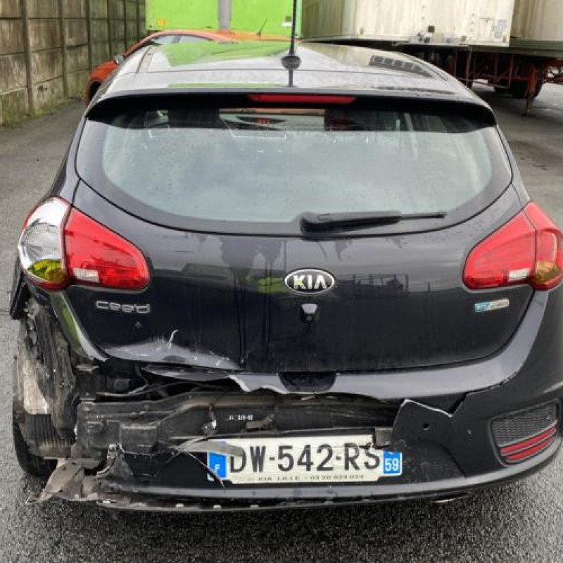 Capot KIA CEE-D 2 Photo n°15
