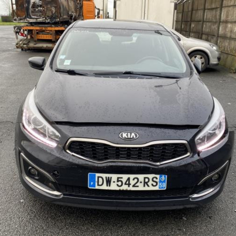 Capot KIA CEE-D 2 Photo n°18
