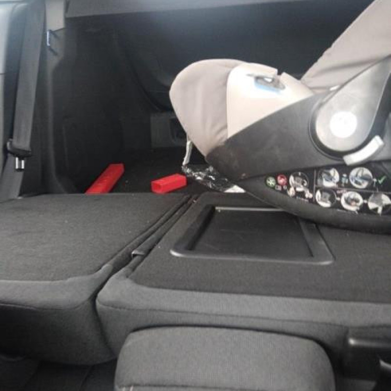 Porte avant gauche PEUGEOT 308 2 Photo n°20
