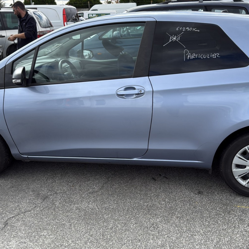 TOYOTA YARIS 3 PHASE 2 1.0 VVTI - 12V Photo n°6