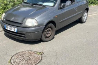 Calandre RENAULT CLIO 2
