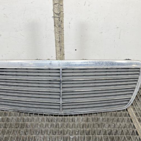 Calandre MERCEDES CLASSE E 210 Photo n°1