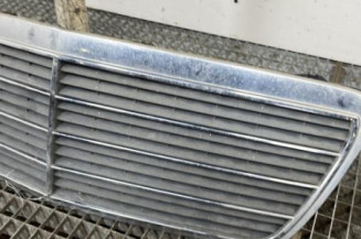 Calandre MERCEDES CLASSE E 210