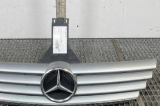 Calandre MERCEDES CLASSE C 203 COUPE SPORT Photo n°1