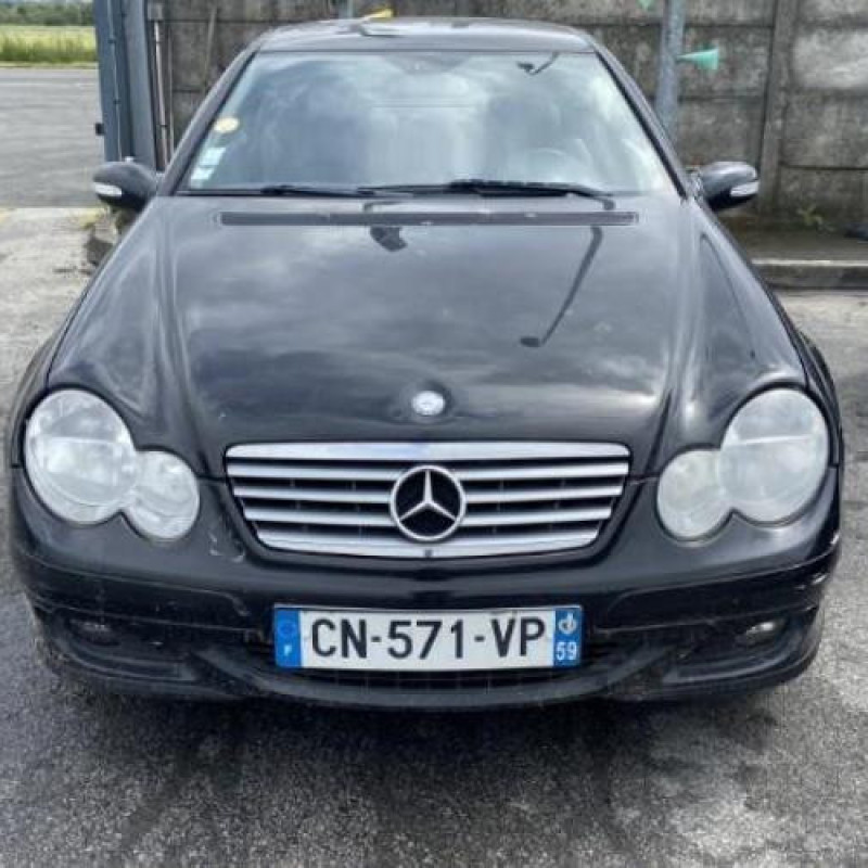 Calandre MERCEDES CLASSE C 203 COUPE SPORT Photo n°5