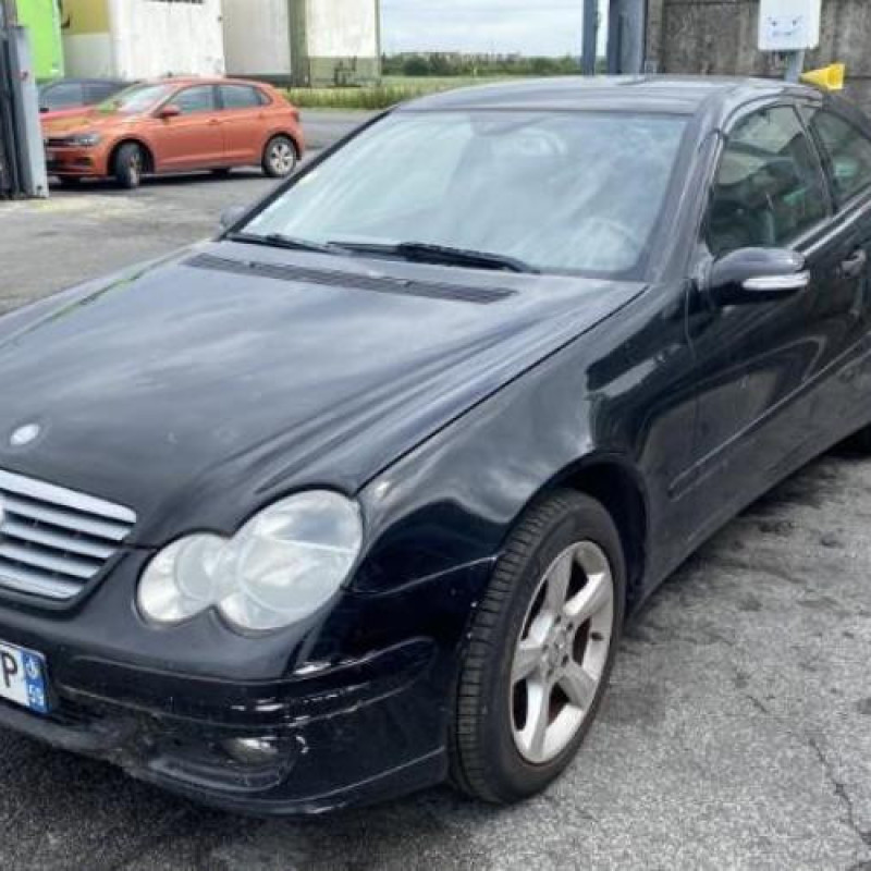 Capot MERCEDES CLASSE C 203 COUPE SPORT Photo n°19