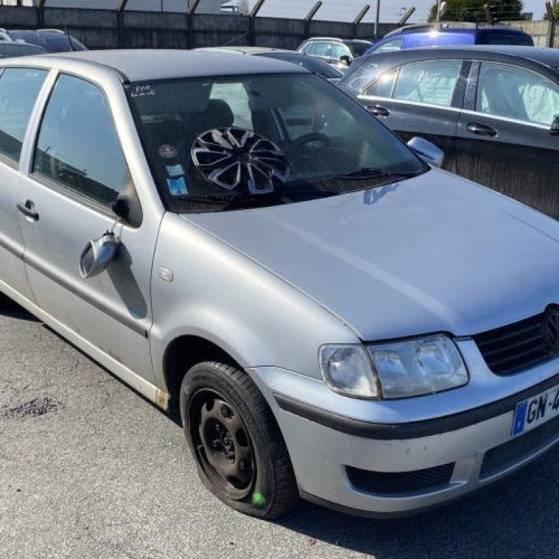 Calandre VOLKSWAGEN POLO 3 Photo n°6