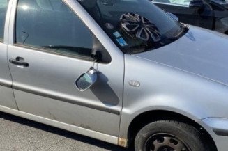 Calandre VOLKSWAGEN POLO 3