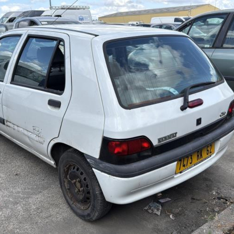 Capot RENAULT CLIO 1 Photo n°13