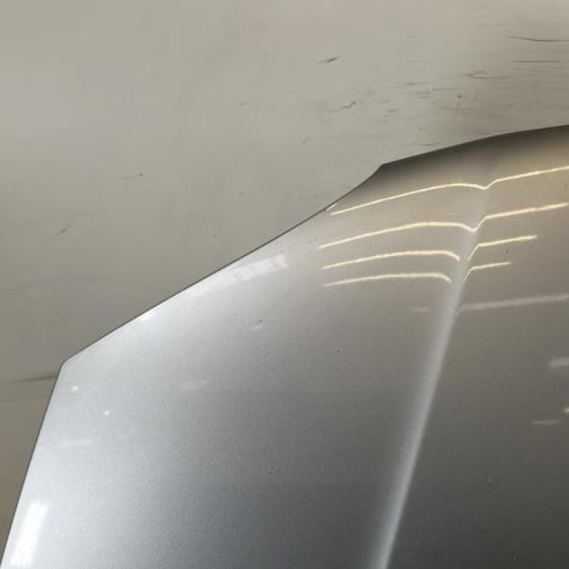 Capot BMW SERIE 1 E87 Photo n°3