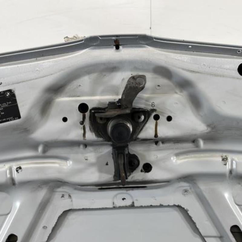 Capot BMW SERIE 1 E87 Photo n°7