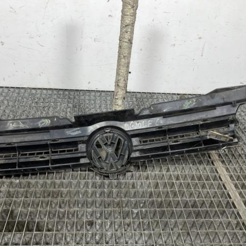 Calandre VOLKSWAGEN GOLF 4 Photo n°4