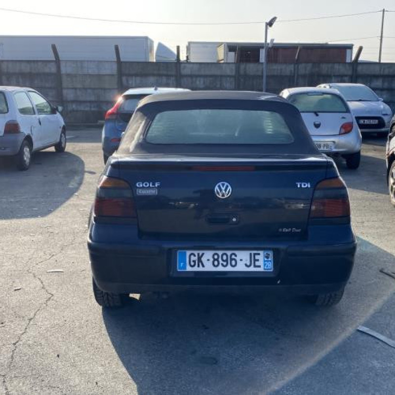 Calandre VOLKSWAGEN GOLF 4 Photo n°9