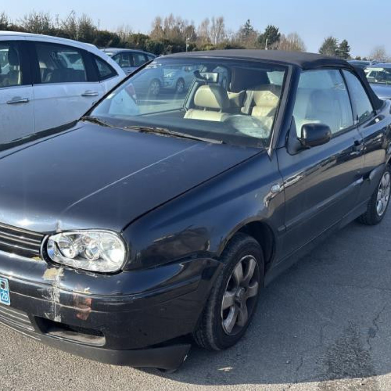 Calandre VOLKSWAGEN GOLF 4 Photo n°15