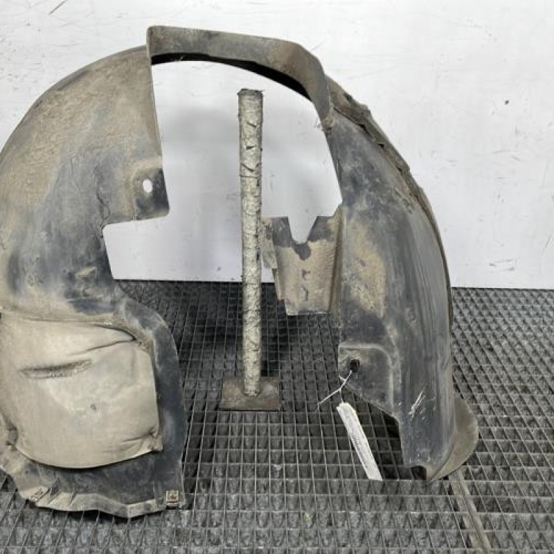 Pare boue avant droit CITROEN C4 2 Photo n°1