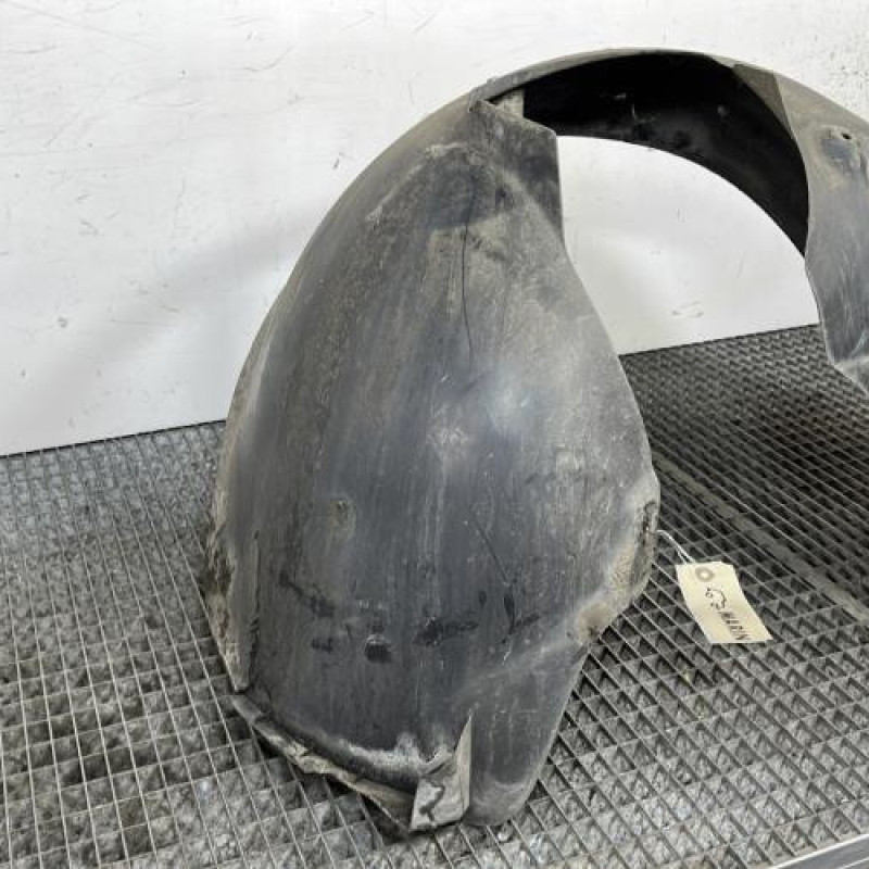 Pare boue avant gauche VOLKSWAGEN PASSAT 5 Photo n°2