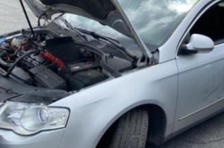 Pare boue avant gauche VOLKSWAGEN PASSAT 5