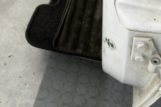 Porte avant gauche PEUGEOT PARTNER 1