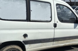 Porte avant gauche PEUGEOT PARTNER 1