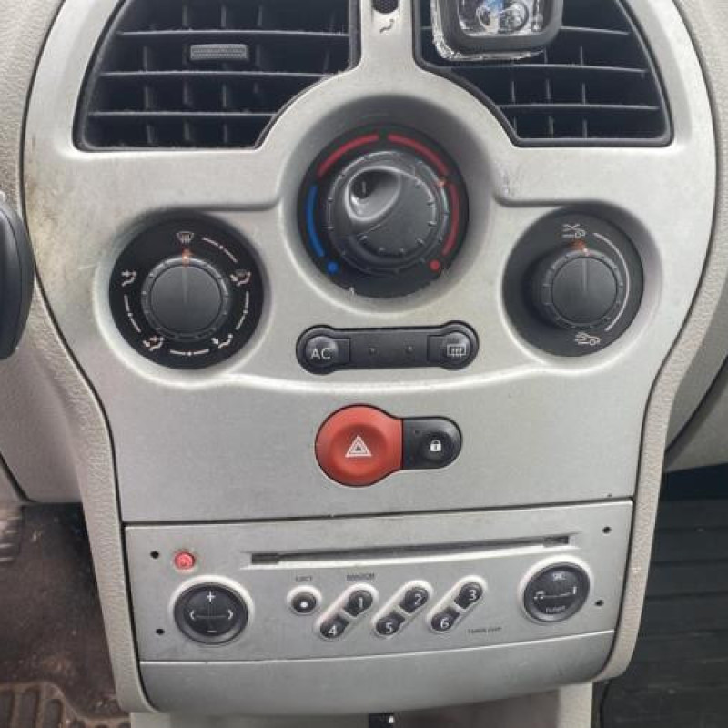 Porte avant gauche RENAULT MODUS Photo n°7