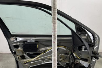 Porte avant gauche MERCEDES CLASSE E 210