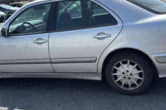 Porte avant gauche MERCEDES CLASSE E 210