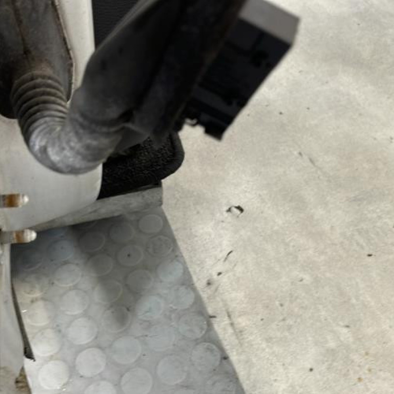 Porte avant droit BMW SERIE 1 E87 Photo n°5