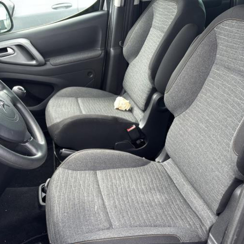 Porte avant droit CITROEN BERLINGO 2 Photo n°17