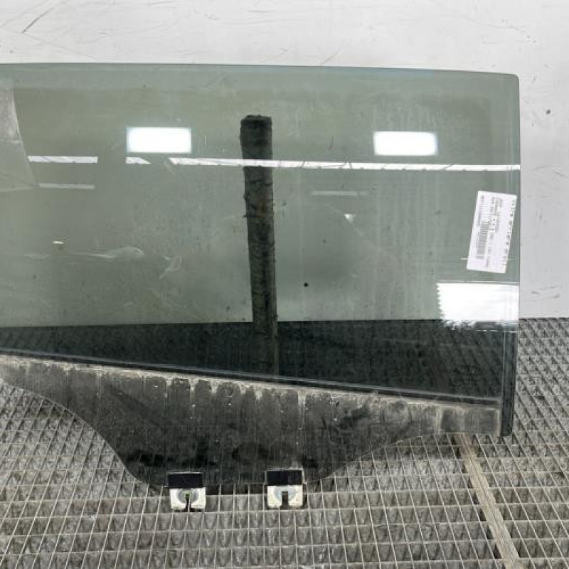 Vitre arriere droit JEEP CHEROKEE 4 Photo n°1