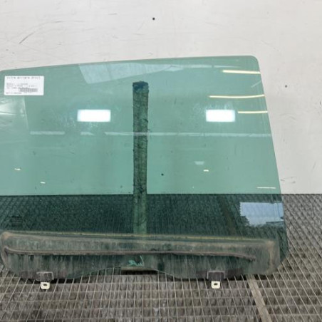 Vitre arriere droit RENAULT SCENIC 3 Photo n°1