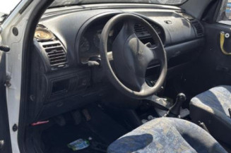 Vitre avant droit PEUGEOT PARTNER 1