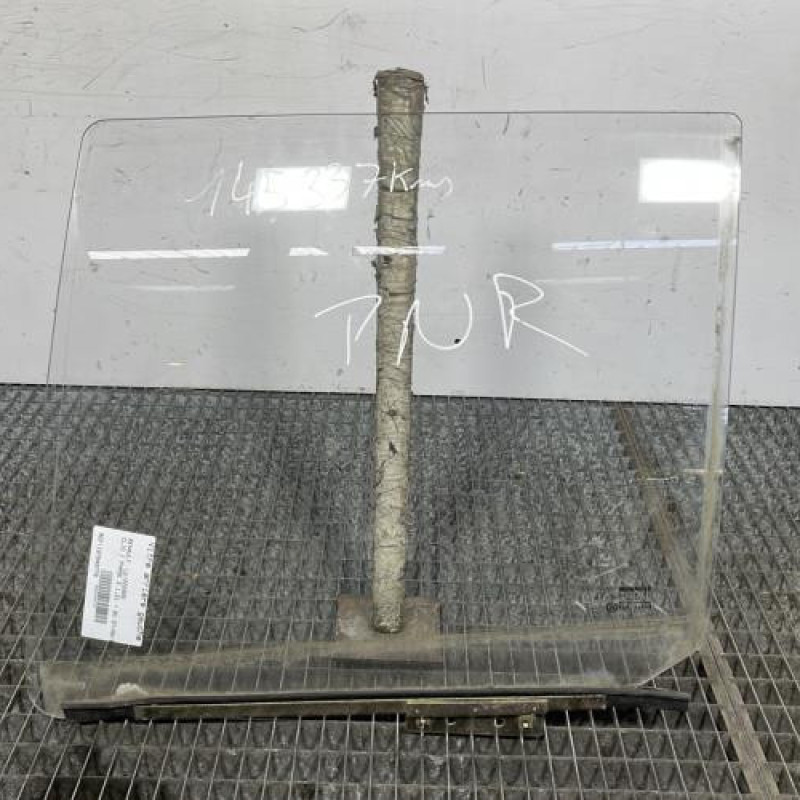 Vitre arriere gauche RENAULT CLIO 1 Photo n°1