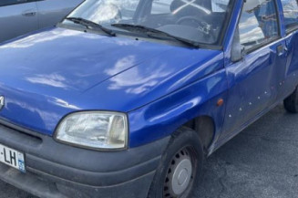 Vitre arriere gauche RENAULT CLIO 1