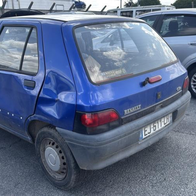 Vitre arriere gauche RENAULT CLIO 1 Photo n°8